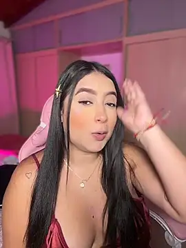 Emiily Moore1 online show from May 1, 2026, 11:20 pm