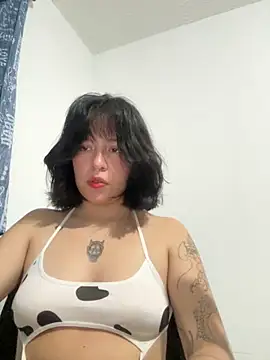 Snapshot of aliciia_23 chatting on October 15, 2025, 4:23 am aliciia 23 online show from October 15, 2025, 4:23 am