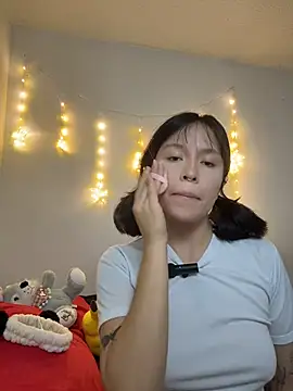 Snapshot of aliciia_23 chatting on December 2, 2025, 10:49 pm aliciia 23 online show from December 2, 2025, 10:49 pm