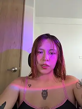 aliciia 23 online show from May 16, 2026, 10:30 pm