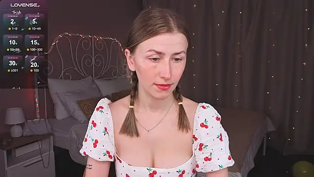 VesperaCeleste online show from October 2, 2025, 5:36 am