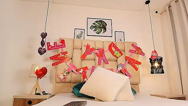 Snapshot of elizawiliamst chatting on September 19, 2025, 12:06 pm elizawiliamst online show from September 19, 2025, 12:06 pm