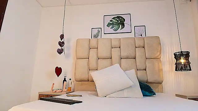 Snapshot of elizawiliamst chatting on September 22, 2025, 11:45 am elizawiliamst online show from September 22, 2025, 11:45 am