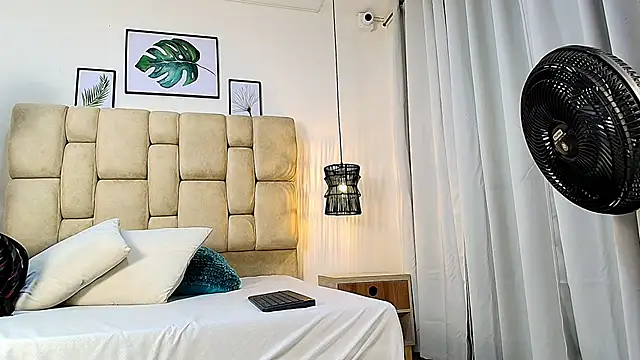 Snapshot of elizawiliamst chatting on October 2, 2025, 11:50 am elizawiliamst online show from October 2, 2025, 11:50 am