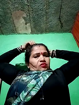 Snapshot of Manavi_x chatting on December 22, 2025, 4:04 pm Manavi x online show from December 22, 2025, 4:04 pm