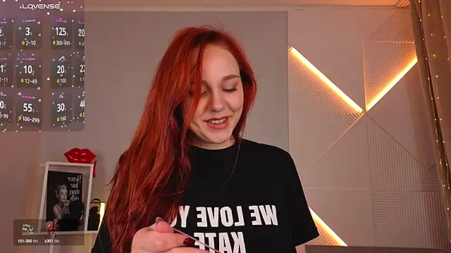 PollyVinice online show from October 13, 2025, 12:38 pm