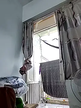 Snapshot of simsim-00 chatting on March 12, 2026, 2:18 am simsim-00 online show from March 12, 2026, 2:18 am