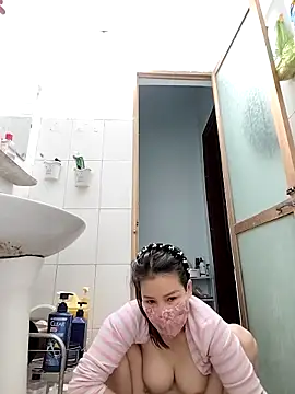 Snapshot of simsim-00 chatting on March 13, 2026, 8:04 pm simsim-00 online show from March 13, 2026, 8:04 pm