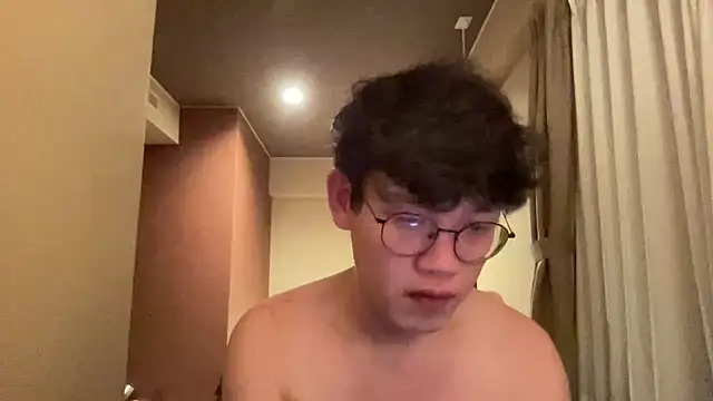 Snapshot of Passionatetwink2 chatting on December 20, 2025, 1:51 pm Passionatetwink2 online show from December 20, 2025, 1:51 pm