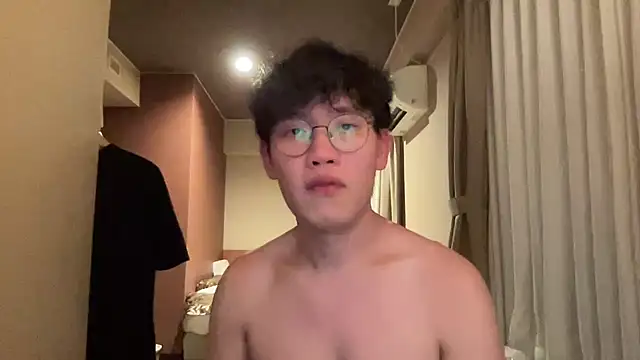 Snapshot of Passionatetwink2 chatting on December 21, 2025, 2:02 pm Passionatetwink2 online show from December 21, 2025, 2:02 pm