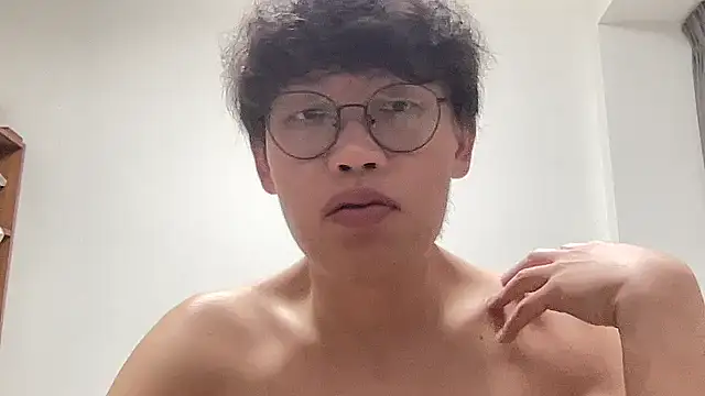 Snapshot of Passionatetwink2 chatting on January 9, 2026, 12:19 pm Passionatetwink2 online show from January 9, 2026, 12:19 pm