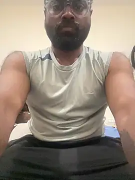 Snapshot of DJLOVE280825 chatting on February 16, 2026, 6:31 am DJLOVE280825 online show from February 16, 2026, 6:31 am