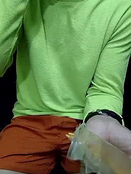 Snapshot of chocolate_alone chatting on January 7, 2026, 7:33 am chocolate alone online show from January 7, 2026, 7:33 am