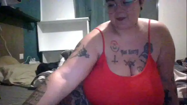 Snapshot of PirateXL chatting on March 5, 2026, 11:34 pm PirateXL online show from March 5, 2026, 11:34 pm