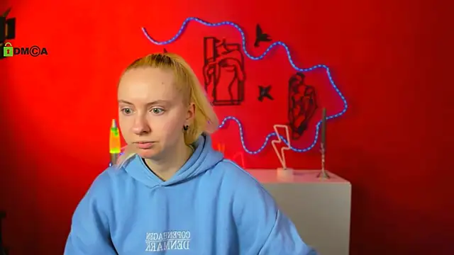 mila glow1 online show from March 27, 2026, 12:49 pm