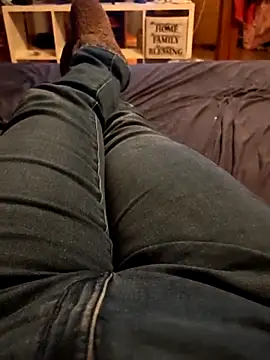 Horny mummy online show from December 2, 2025, 5:30 pm