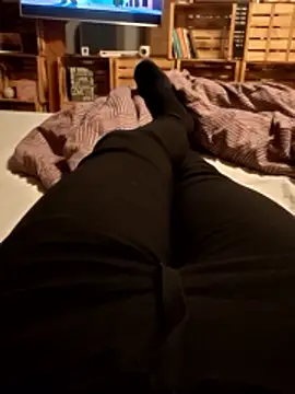 Horny mummy online show from March 23, 2026, 8:35 pm