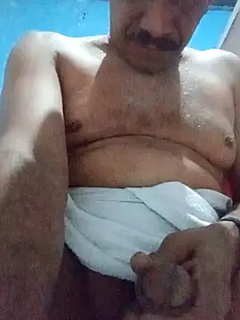 Snapshot of Srsexy18cm chatting on February 19, 2026, 10:44 am Srsexy18cm online show from February 19, 2026, 10:44 am