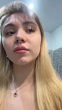 Snapshot of LunaMillie chatting on December 22, 2025, 10:56 am LunaMillie online show from December 22, 2025, 10:56 am