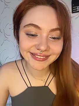 Snapshot of LunaMillie chatting on February 24, 2026, 9:29 am LunaMillie online show from February 24, 2026, 9:29 am