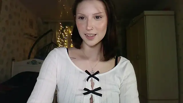 Snapshot of RuxaShade chatting on January 17, 2026, 2:11 pm RuxaShade online show from January 17, 2026, 2:11 pm