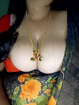 Snapshot of Geetha227 chatting on December 21, 2025, 12:40 am Geetha227 online show from December 21, 2025, 12:40 am