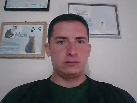 Snapshot of mickseb89 chatting on February 20, 2026, 9:26 pm mickseb89 online show from February 20, 2026, 9:26 pm