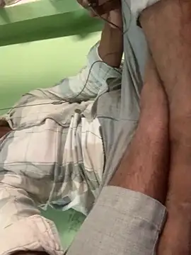 uniquesexyboy5689 online show from November 11, 2025, 9:20 am