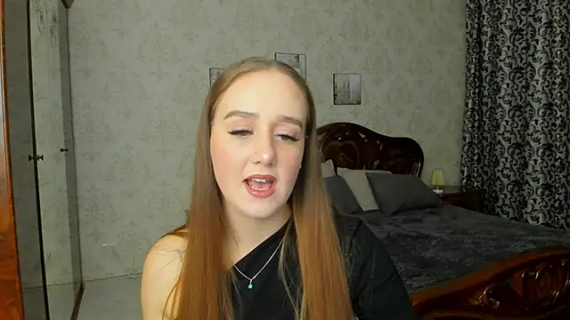 Snapshot of SabrinaCandi chatting on November 8, 2025, 3:39 am SabrinaCandi online show from November 8, 2025, 3:39 am