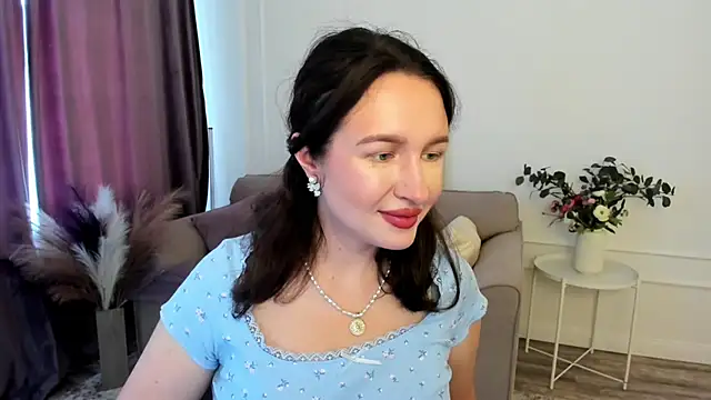 Snapshot of GlassOfLove chatting on September 11, 2025, 11:43 am GlassOfLove online show from September 11, 2025, 11:43 am