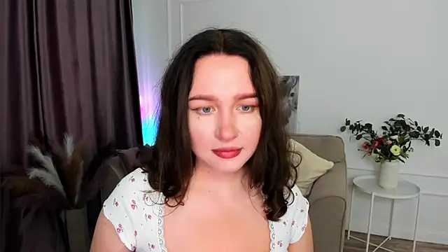 Snapshot of GlassOfLove chatting on September 27, 2025, 3:33 am GlassOfLove online show from September 27, 2025, 3:33 am