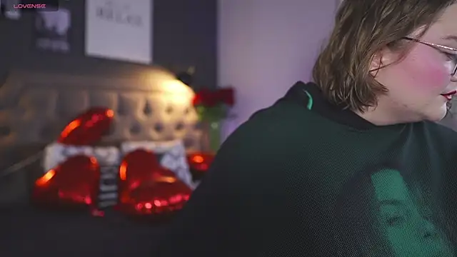 Snapshot of Alissa_S chatting on February 12, 2025, 1:06 pm Alissa S online show from February 12, 2025, 1:06 pm