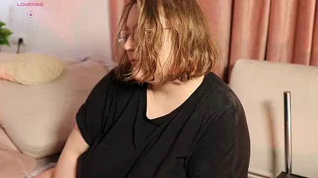 Snapshot of Alissa_S chatting on March 5, 2025, 12:55 pm Alissa S online show from March 5, 2025, 12:55 pm