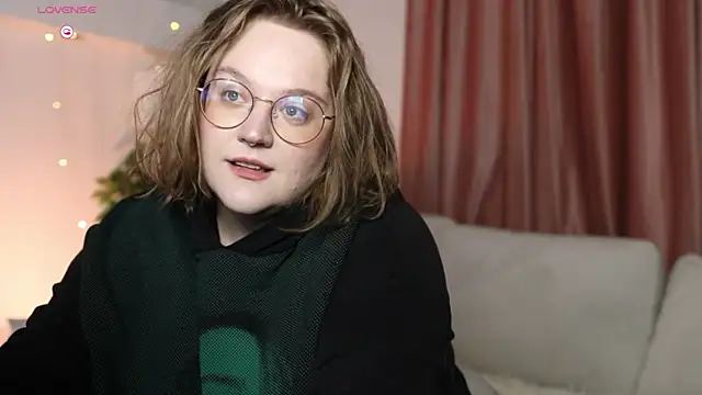 Snapshot of Alissa_S chatting on March 18, 2025, 2:26 pm Alissa S online show from March 18, 2025, 2:26 pm