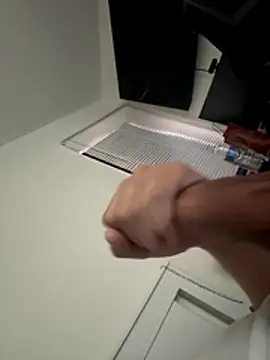 lionr0660 online show from November 7, 2025, 5:24 pm