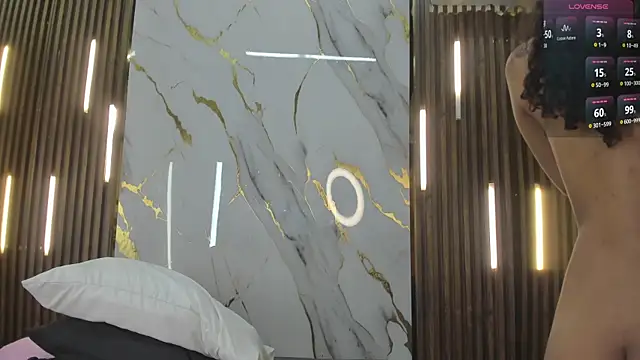 VictoriaDuart online show from December 22, 2025, 8:28 pm