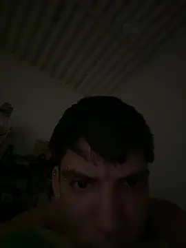 Snapshot of Luck__090 chatting on April 19, 2026, 7:05 pm Luck 090 online show from April 19, 2026, 7:05 pm