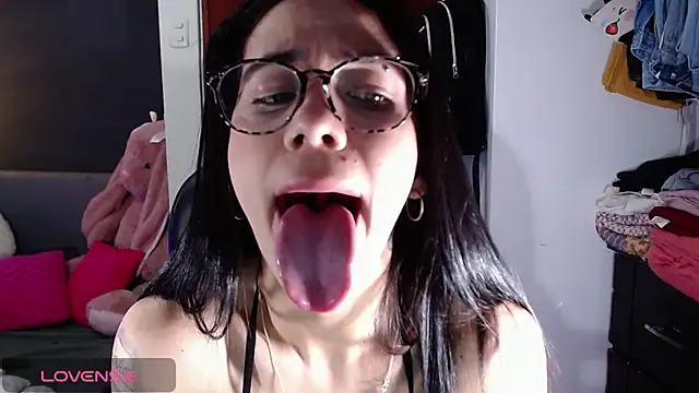 Ashley olivares online show from October 12, 2025, 5:56 pm