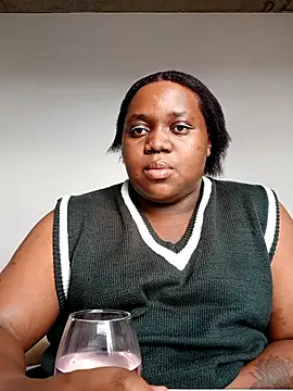 Snapshot of Gyminae chatting on November 19, 2025, 11:54 am Gyminae online show from November 19, 2025, 11:54 am