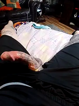 Snapshot of MRTATTWO chatting on October 31, 2025, 10:55 pm MRTATTWO online show from October 31, 2025, 10:55 pm