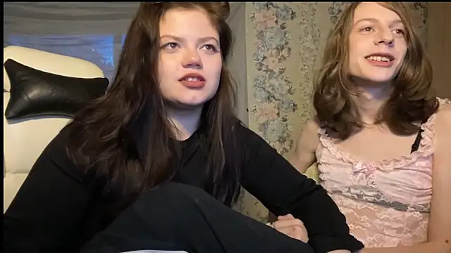 Snapshot of GoddessDarina chatting on September 19, 2025, 6:15 am GoddessDarina online show from September 19, 2025, 6:15 am