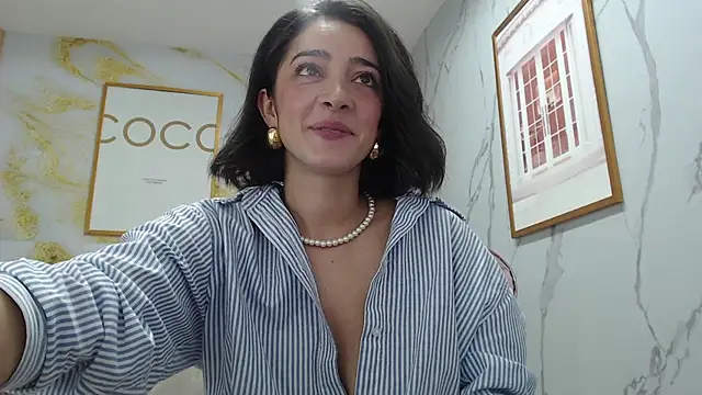 Snapshot of sara_lopez_s chatting on September 16, 2025, 1:45 pm sara lopez s online show from September 16, 2025, 1:45 pm