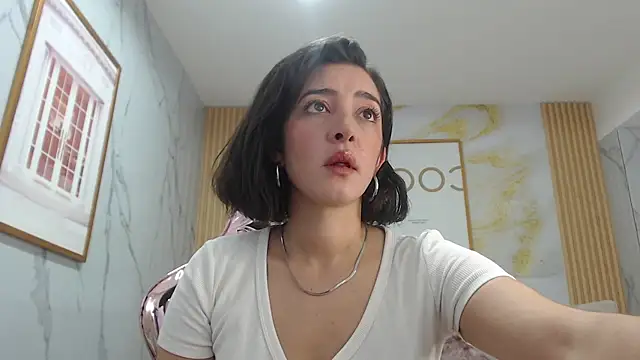 Snapshot of sara_lopez_s chatting on September 27, 2025, 1:05 pm sara lopez s online show from September 27, 2025, 1:05 pm