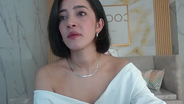 sara lopez s online show from October 25, 2025, 1:40 pm