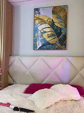 Mila Hank  online show from February 9, 2026, 12:42 pm