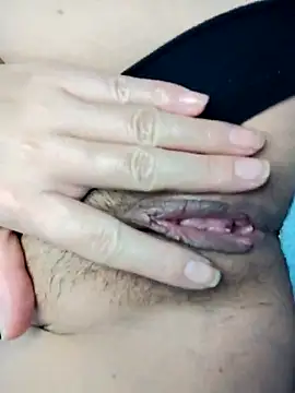 Lyly suri07 online show from March 11, 2026, 8:04 pm