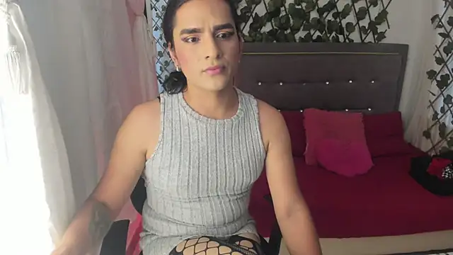 ivone golosa online show from October 17, 2025, 3:25 pm