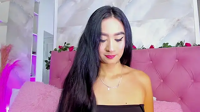 Nicolqueen  online show from October 21, 2025, 11:11 am