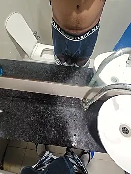 Snapshot of Gamecoc chatting on November 26, 2025, 10:16 am Gamecoc online show from November 26, 2025, 10:16 am