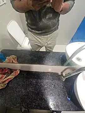 Snapshot of Gamecoc chatting on November 28, 2025, 5:43 am Gamecoc online show from November 28, 2025, 5:43 am